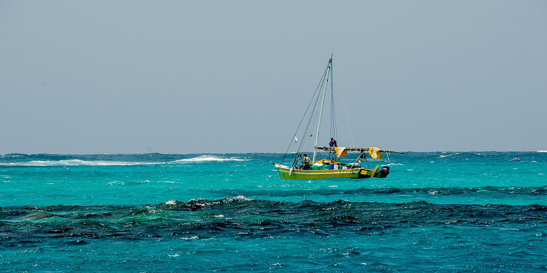 GLOVER'S REEF ATOLL