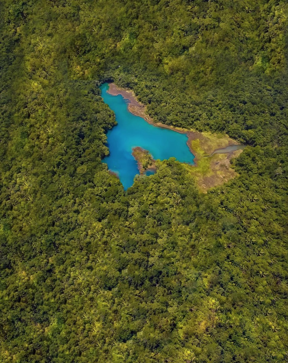 Five Blues Lake, Belize