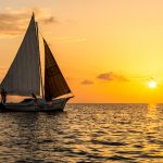 Segeltörn bei Sonnenuntergang auf Caye Caulker