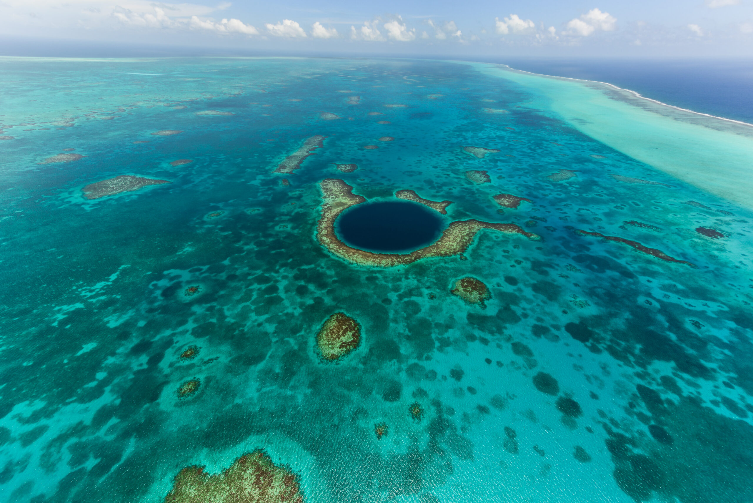 Vue aérienne du Blue Hole 