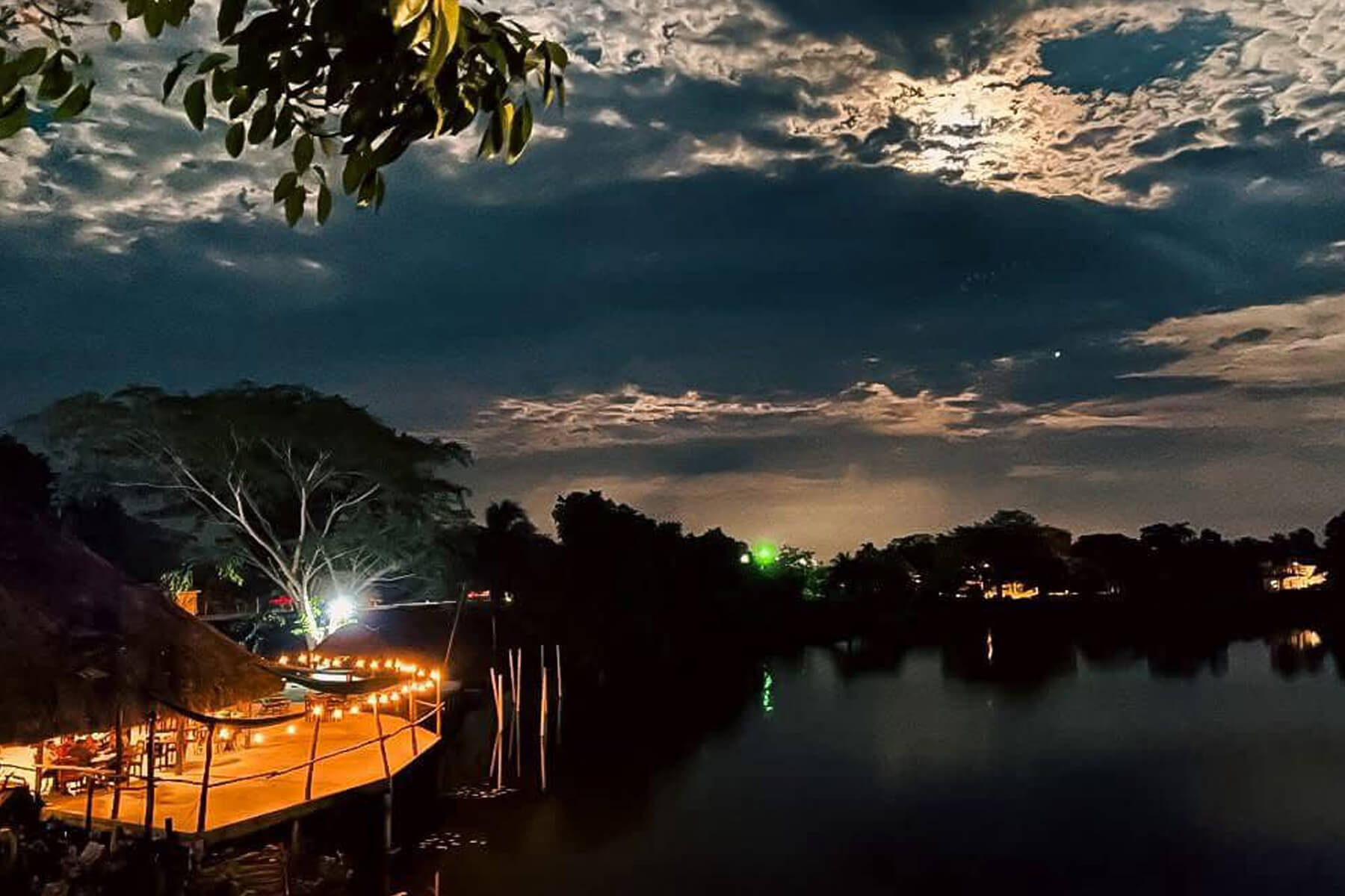 Lamanai Hotel & Marina