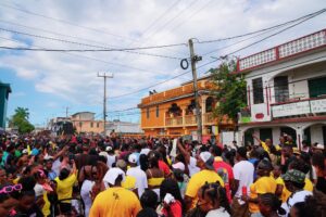 Voyage en solo au Belize à l'automne - Défilé de la Journée de la communauté garifuna