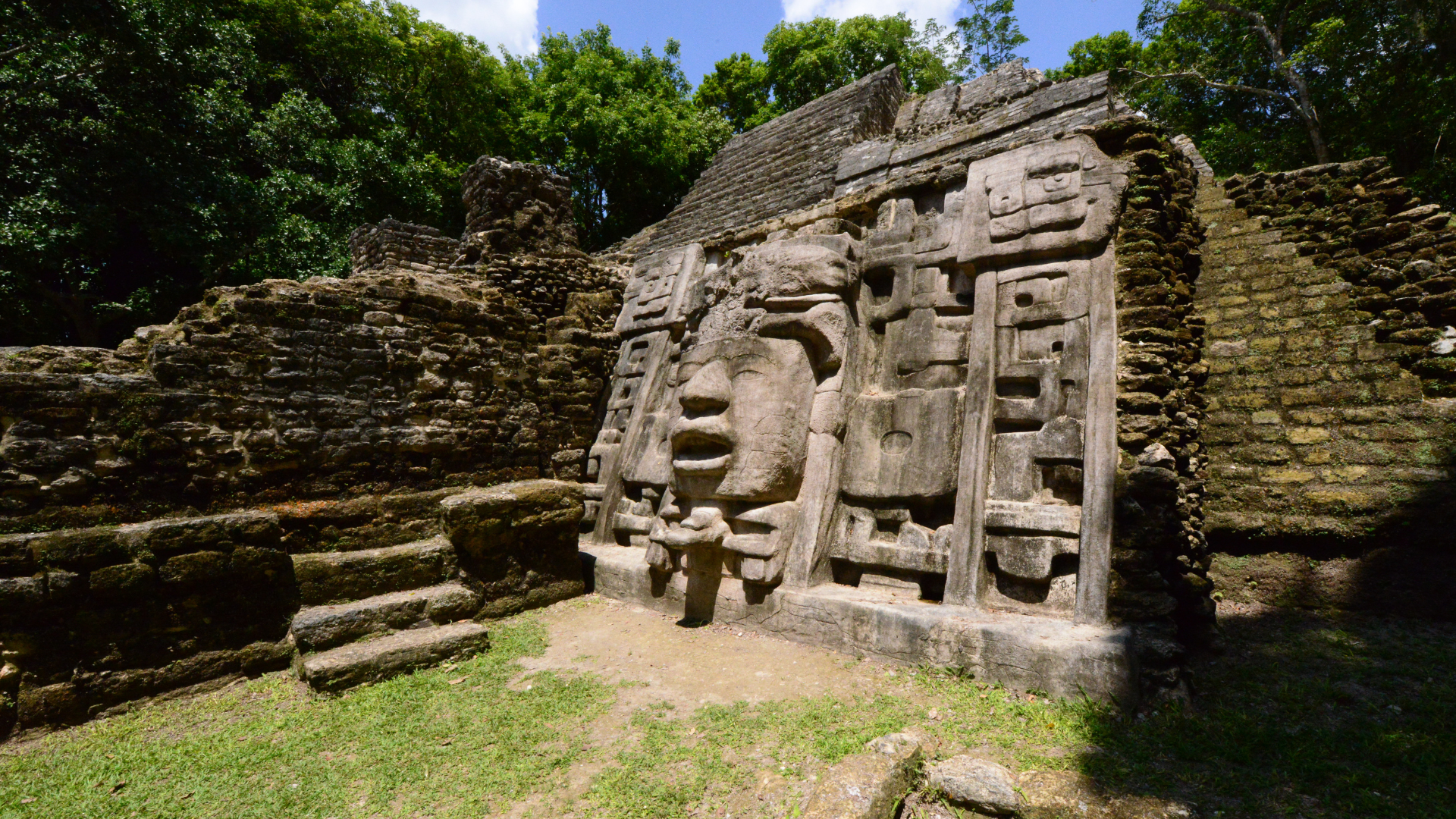 Ruines mayas de Lamanai, au Belize