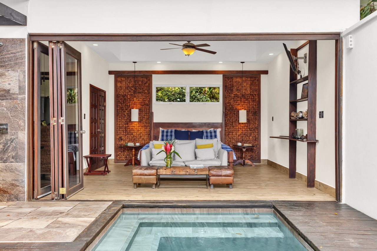 Belize@45 Flash Sale